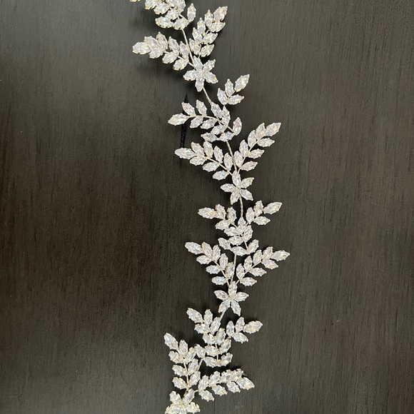 ACCESSORIES - Picture 3 of 4